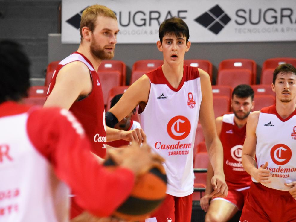 Aday Mara, en el entrenamiento del Casademont Zaragoza.