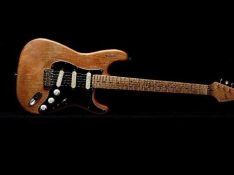 La réplica de la guitarra de Juan Valdivia que se sortea.