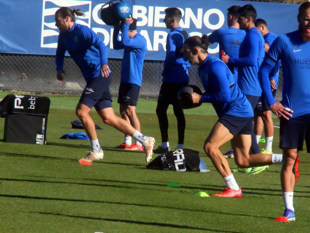 Marc Mateu toma velocidad durante el entrenamiento de este miércoles.