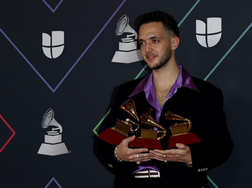 C. Tanagana ha recibido el premio a Mejor Canción Alternativa por 'Nominao' y el de Mejor Canción Pop/Rock por 'Hong Kong' y el productor Alizz se ha hecho con el galardón a la Mejor Mezcla por el disco 'El Madrileño'.