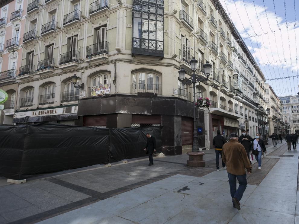 Rehabilitación de un edificio histórico de la calle de Alfonso I, donde irán 20 pisos de alquiler.