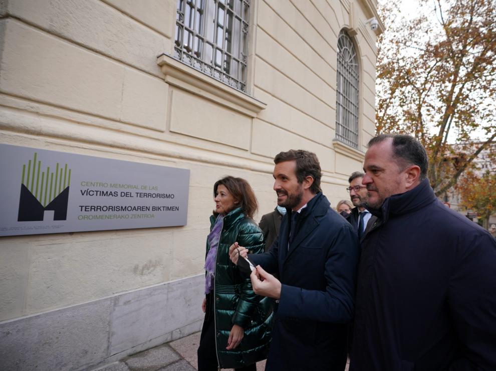 Pablo Casado, a su llegada este lunes a una visita al Centro Memorial de Víctimas del Terrorismo, en Vitoria.