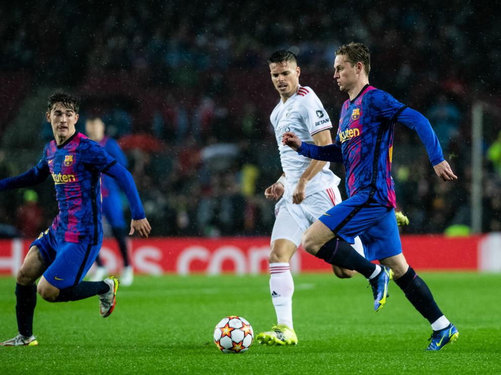 De Jong en el encuentro de Champions ante el Benfica.