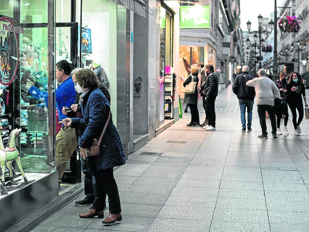Los comercios del centro de Zaragoza confían en mejorar sus ventas en la recta final de 2021.
