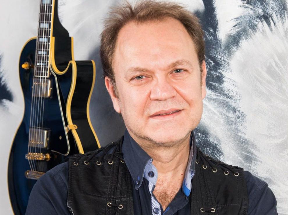 Juan Valdivia, guitarrista de Héroes del Silencio.