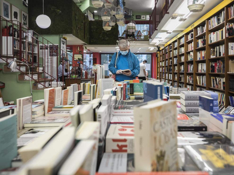 Interior de la librería zaragozana Cálamo, que organiza desde hace más de 20 años los premios que llevan su nombre