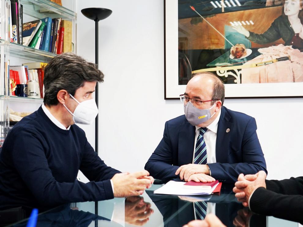 Luis Felipe y Miquel Iceta durante la reunión celebrada este jueves en Madrid.