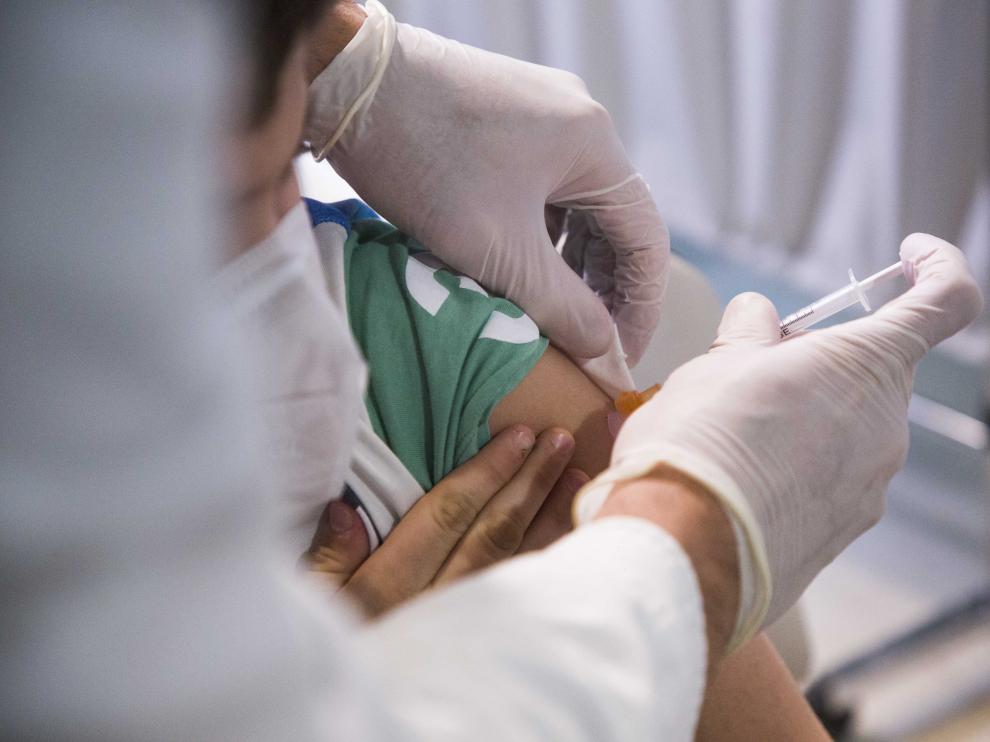 Comienzo de la vacunación de niños contra la covid en Aragón, en el centro de salud Seminario de Zaragoza.