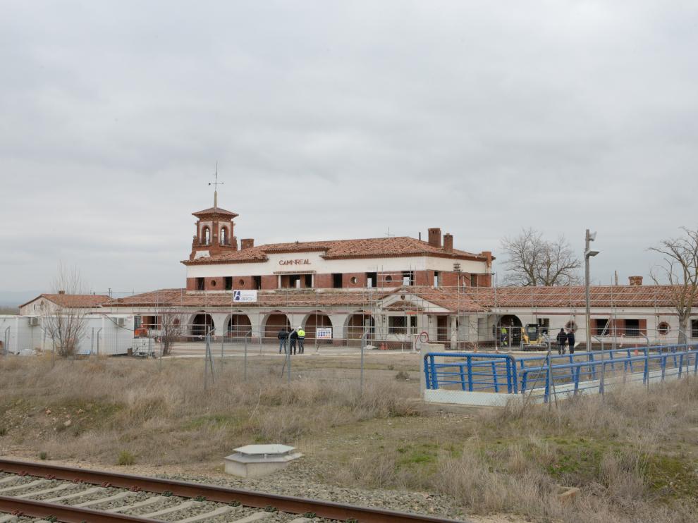 La estación de Caminreal, inmersa en la primera fase de la restauración para el Museo del Ferrocarril.