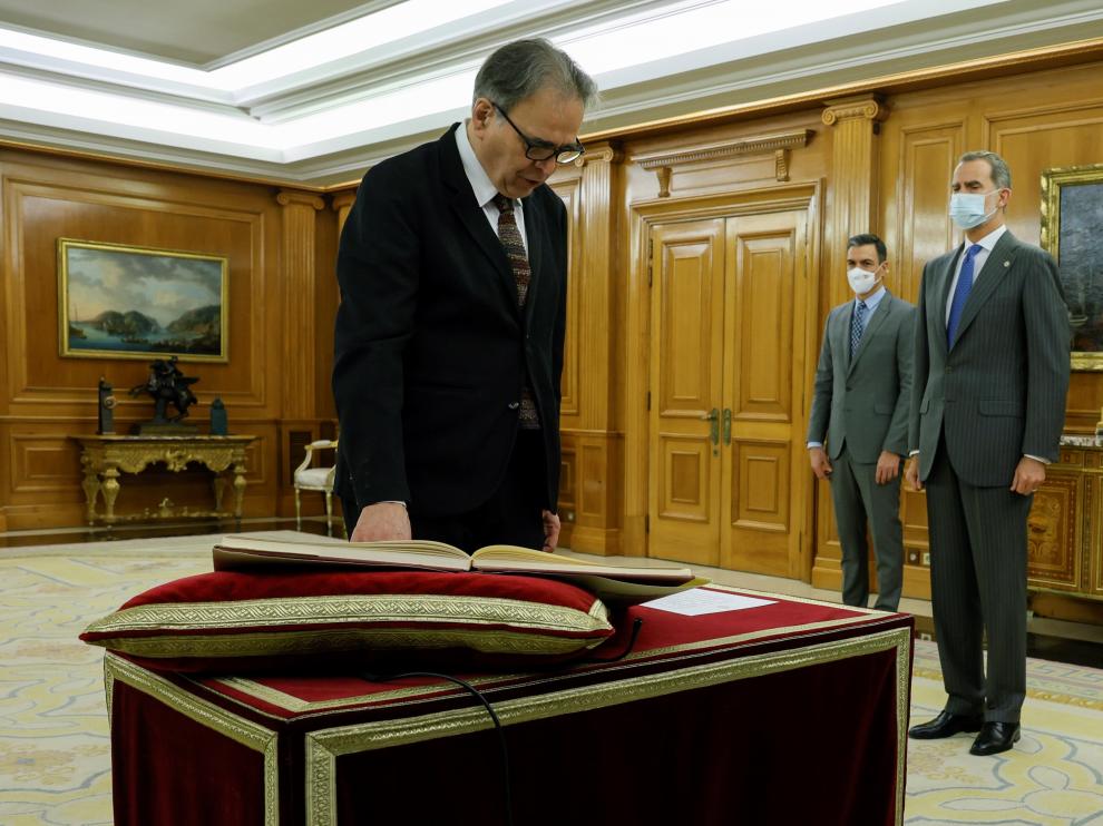 El nuevo ministro de Universidades, Joan Subirats, promete el cargo ante el rey Felipe VI