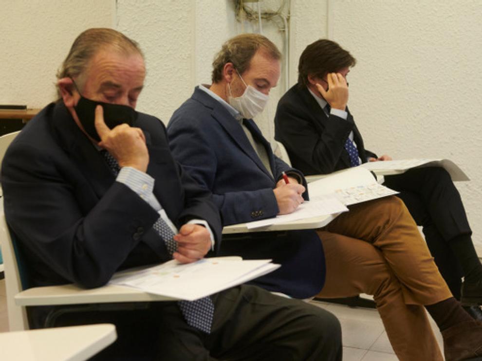 Luis Blasco, Fernando Sainz de Varanda y Juan Uguet, durante la Junta de accionistas de hoy