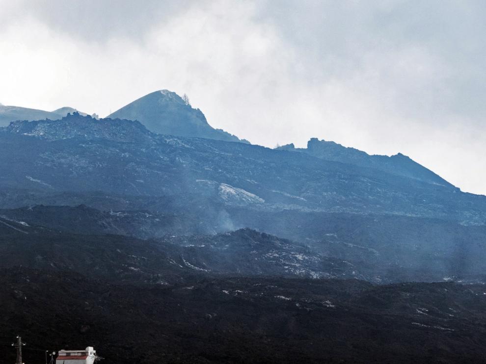 El fin de la erupción es inminente, pero el Pevolca seguirá atento al volcán