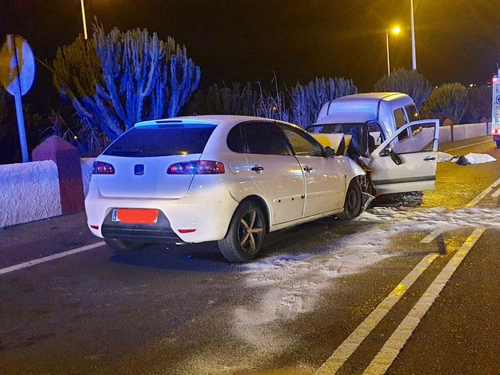 Imagen de los dos vehículos implicados en el choque mortal en la localidad canaria de Telde.