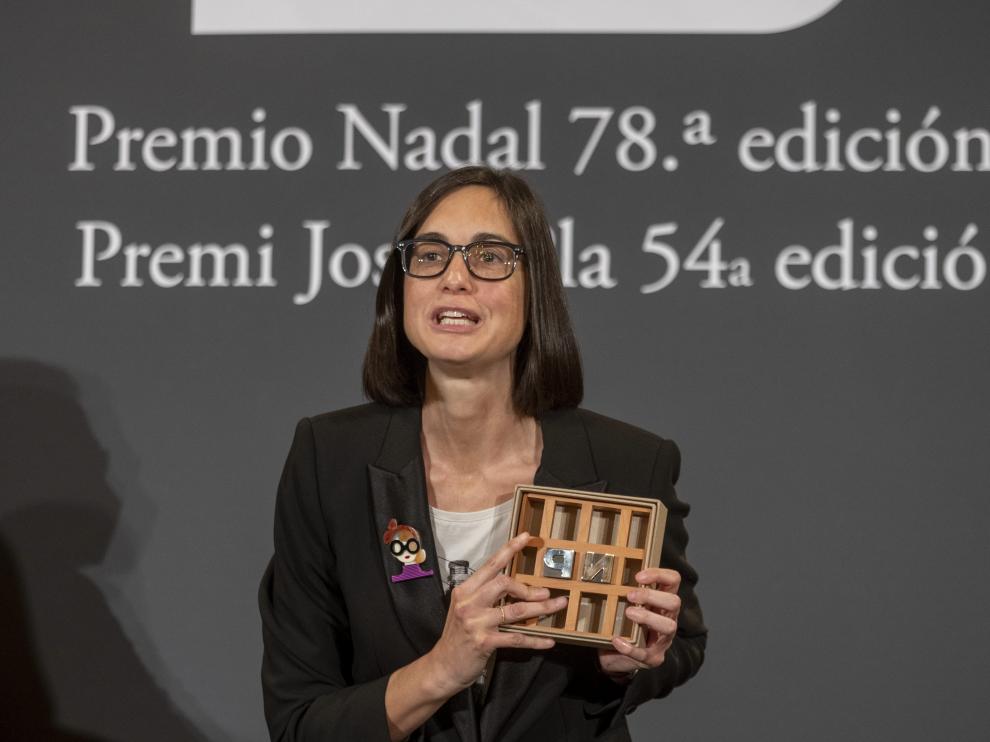 Inés Martín Rodrigo posa durante el acto de celebración del Premio Nadal de novela