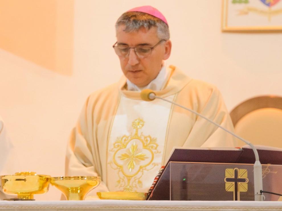 El obispo José Luis Mumbiela, durante una ceremonia religiosa que ofició la pasada Navidad.