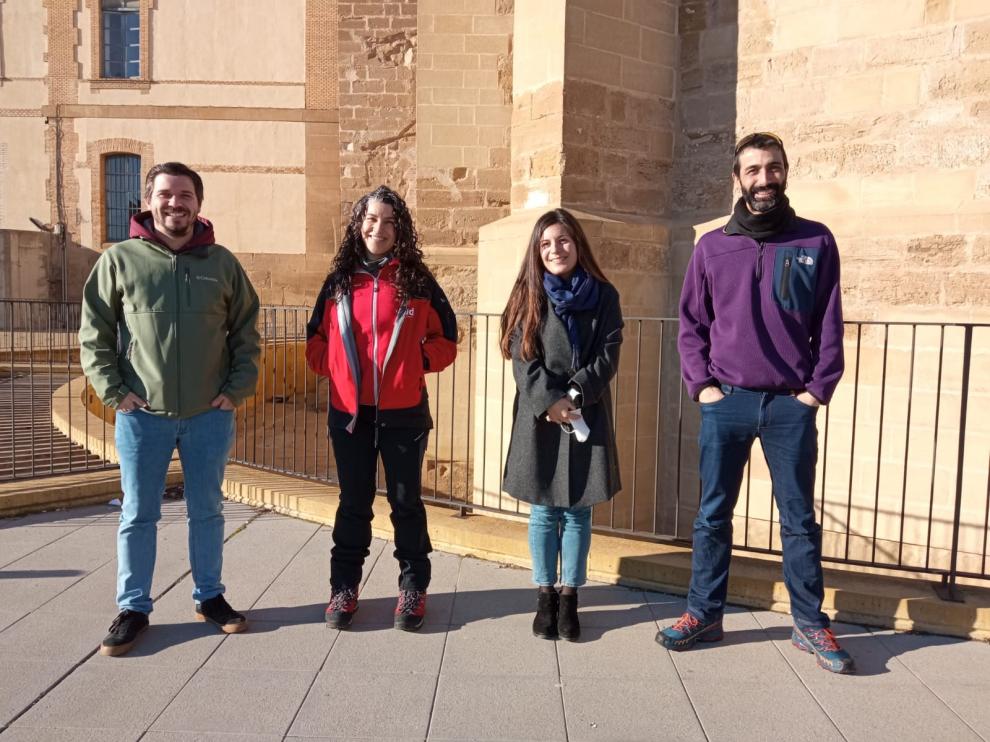 Alberto Díez, Nuria Gago, Marina Castro y José Antonio Aguilera son graduados del máster en Medicina de Rescate en Montaña del campus de Huesca.
