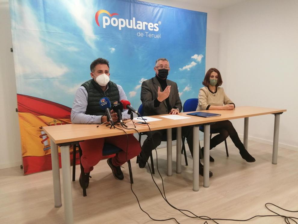 De izquierda a derecha, Carlos Redón, Manuel Blasco y Emma Buj.