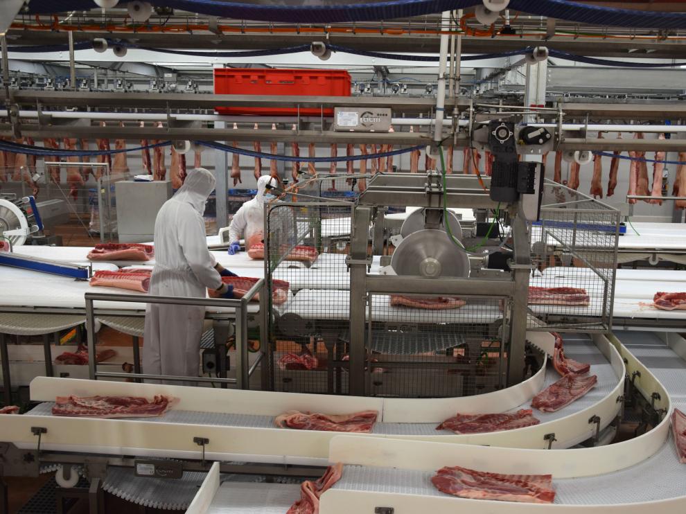 Litera Meat abrió en 2019 el matadero de Binéfar, su primera empresa en la comarca.
