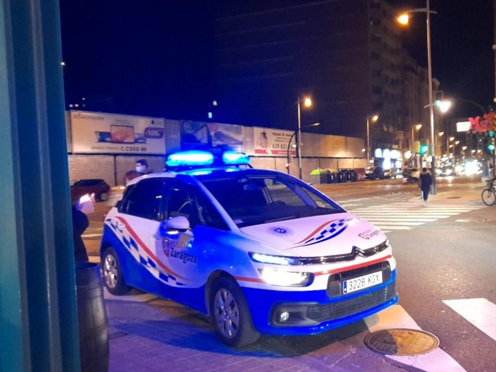 Un coche de la Policía Local de Zaragoza.