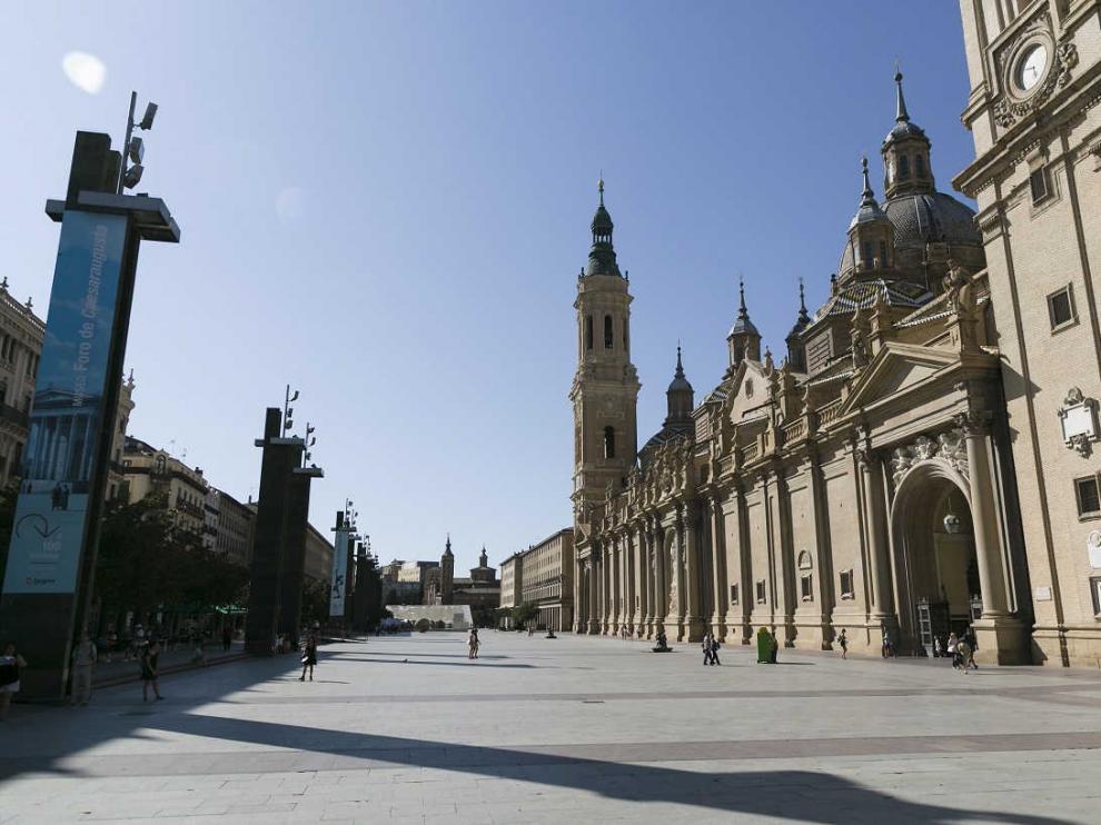 Plaza del Pilar con vista a la Basílica del Pilar de Zaragoza.