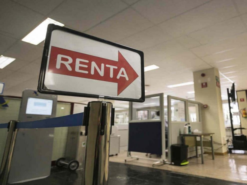 Oficina para hacer la declaración de la renta en Zaragoza.