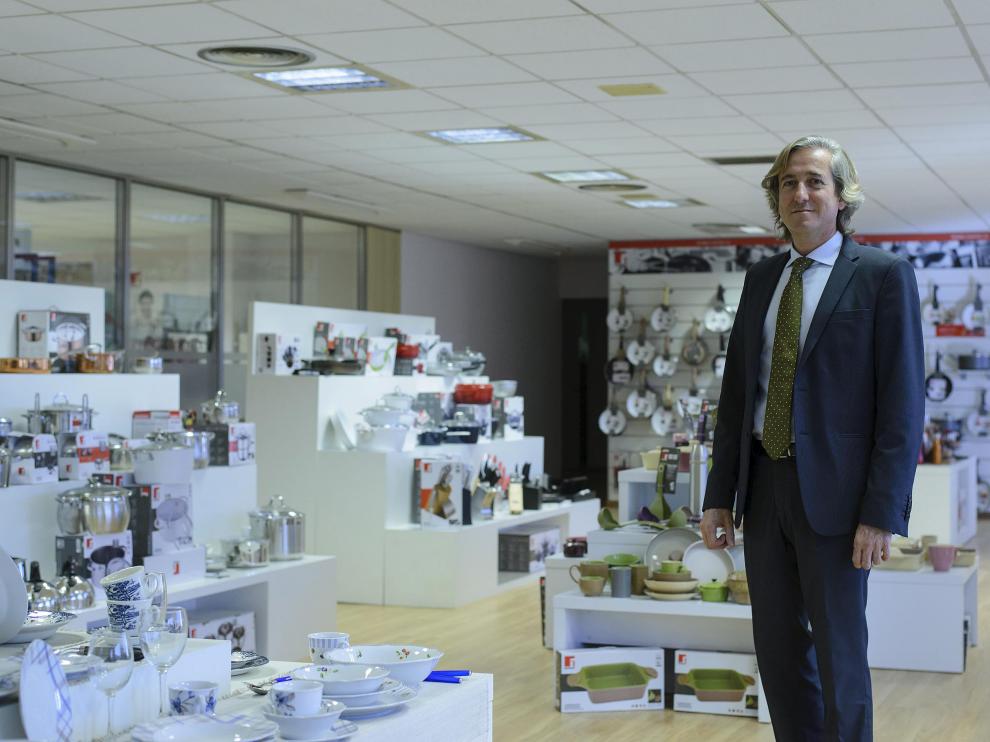 Albero Forcano, director general de Bergner Europe, en la sede de la empresa en Malpica.