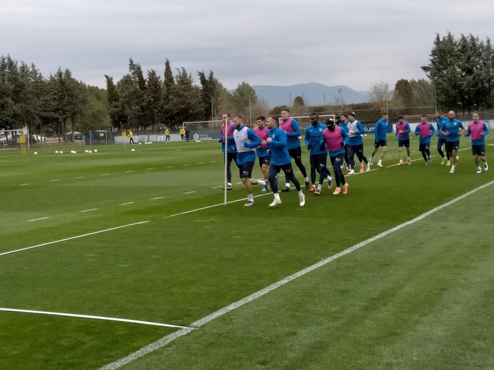 La SD Huesca volvió a los entrenamientos este martes tras la victoria del viernes sobre el Burgos.