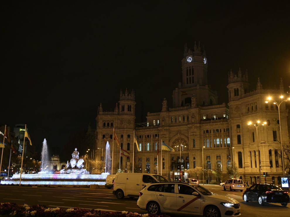 El Ayuntamiento de Madrid, a oscuras por la 'Hora del planeta'