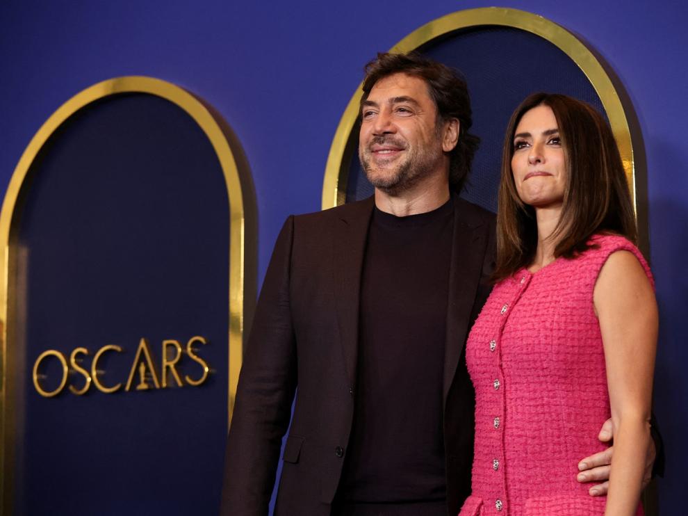 Javier Bardem y Penélope Cruz en Los Ángeles, antes de la cena de candidatos de este año en los Premios öscar