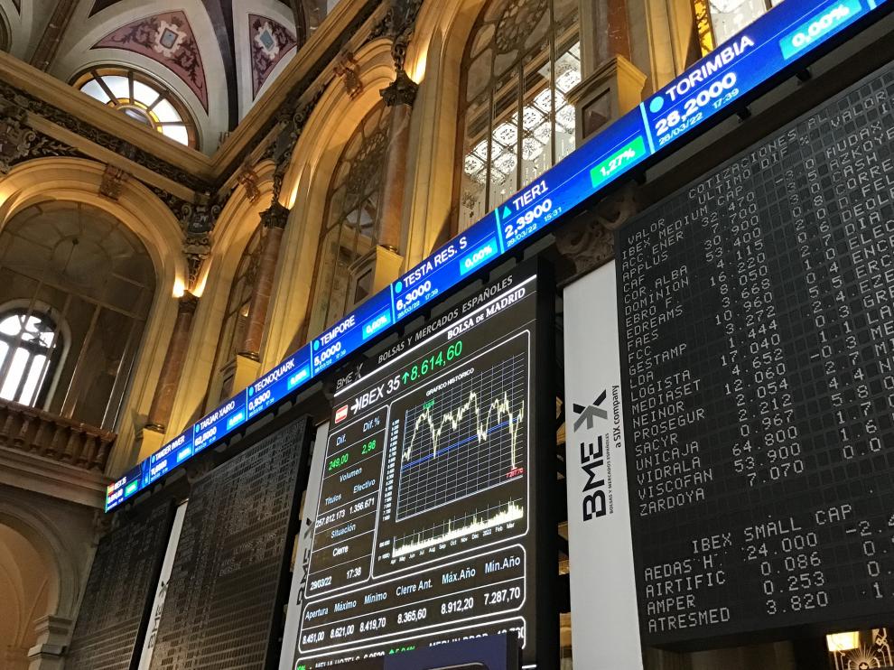 La bolsa española ha subido este martes un 2,98 %, el mayor avance en casi tres semanas.