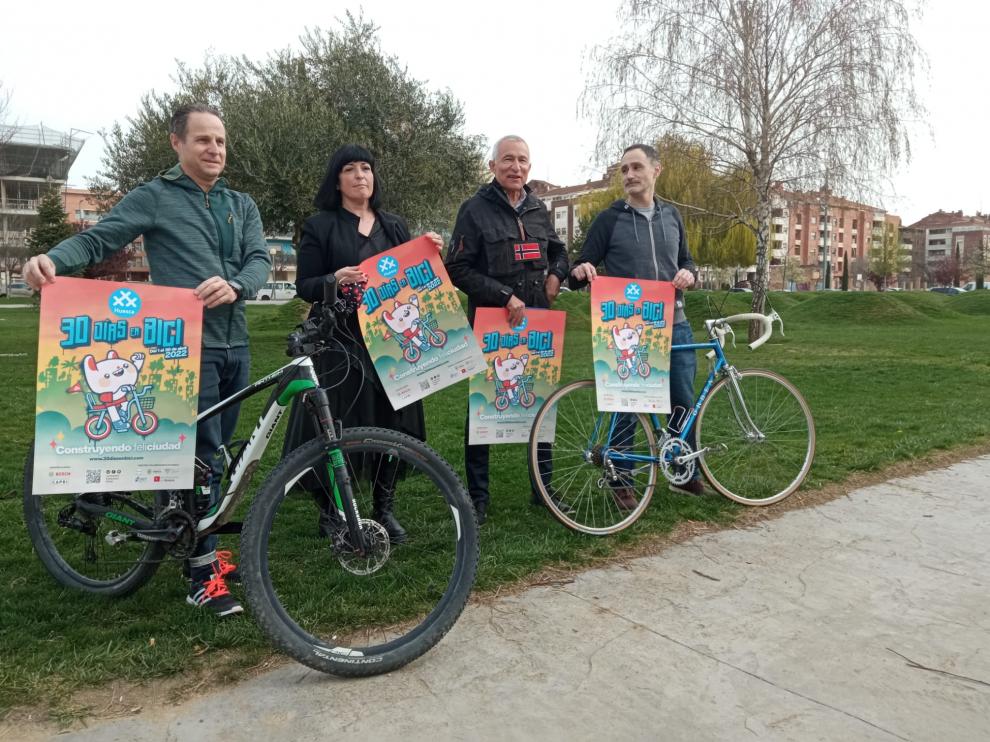 Presentación de las actividades para fomentar el uso de la bicicleta en Huesca.
