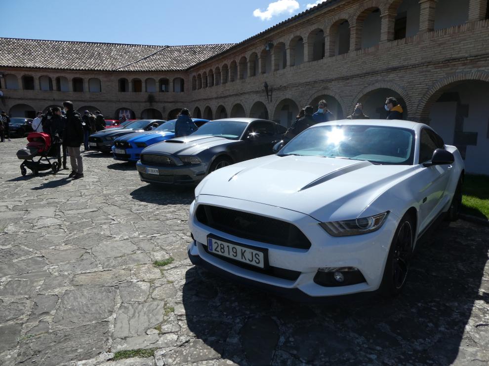 Exhibición de Ford Mustang en la Ciudadela de Jaca.