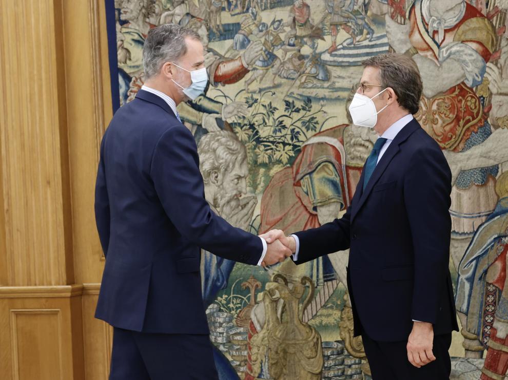 Felipe VI recibe en audiencia al presidente del Partido Popular, Alberto Núñez Feijóo