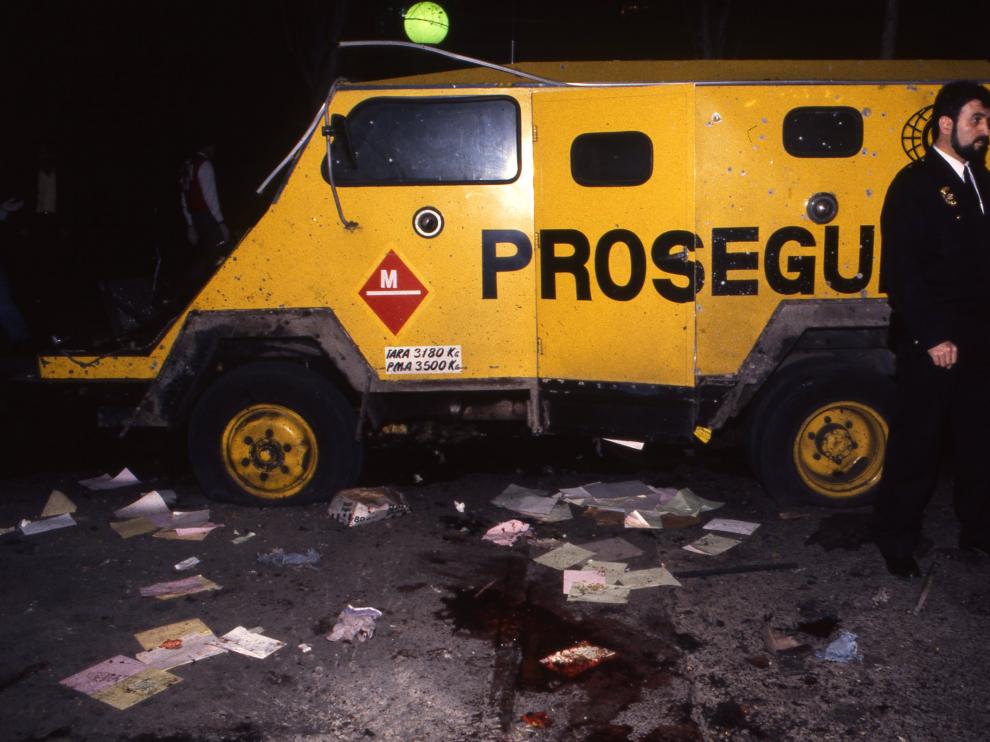 El vigilante jurado Manuel Escuder murió en la explosión de los artefactos que lanzaron los grapos para sustraerles las sacas con dinero.