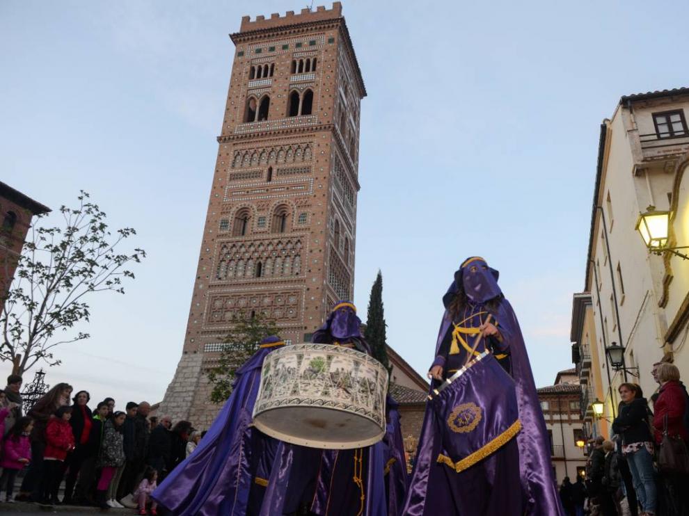 Procesión de Jesús Nazareno y María Santísima del Rosario en Teruel.