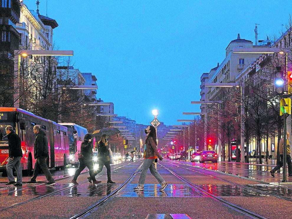 Vista de la iluminación del paseo de la Independencia de Zaragoza
