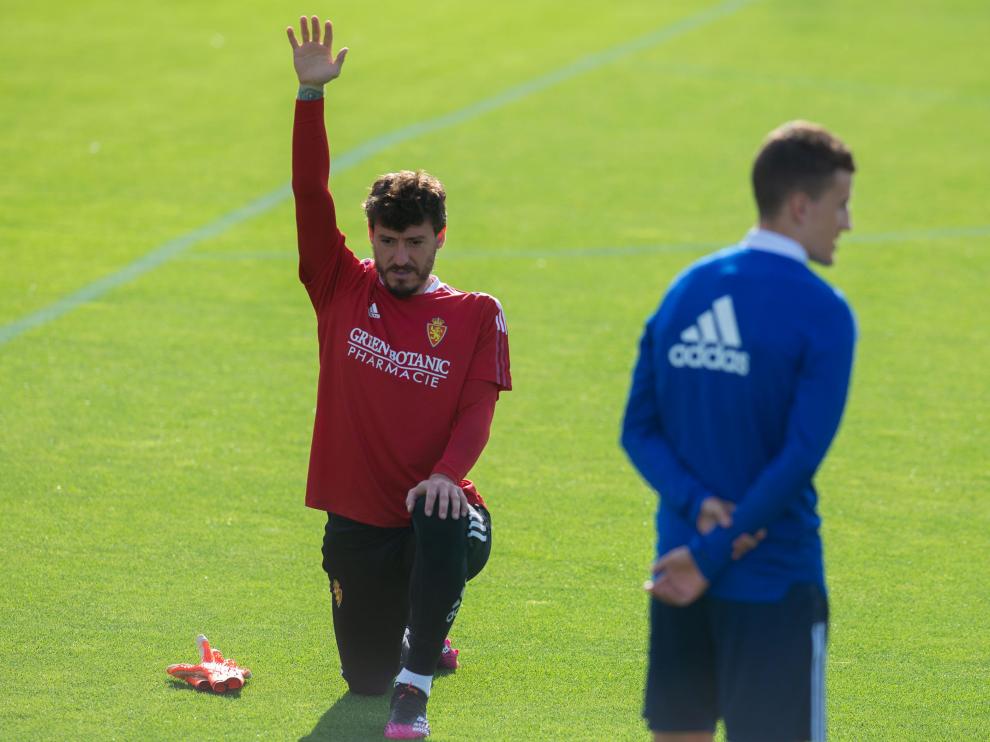 Cristian Álvarez, en un entrenamiento del Real Zaragoza.