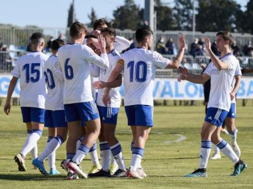 Los jugadores del Deportivo Aragón celebran un gol esta temporada en la Ciudad Deportiva.