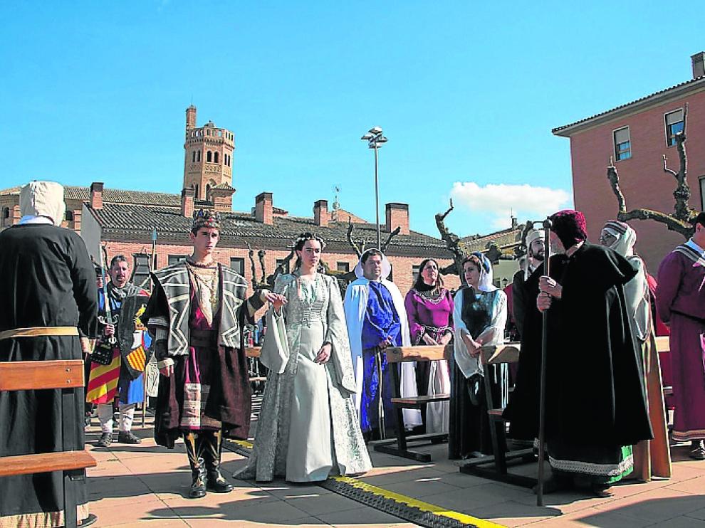Un momento de la recreación en la plaza del Castillo.