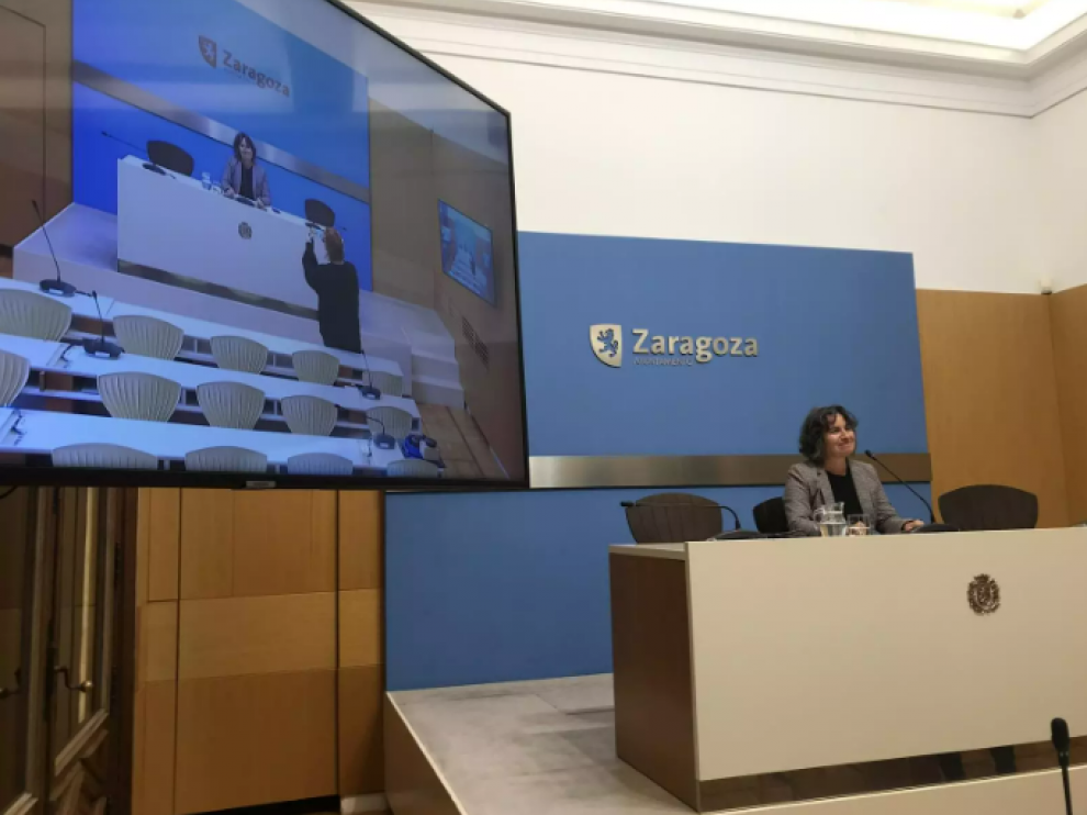 En rueda de prensa, ha detallado que este equipamiento, de propiedad municipal y vinculado al ámbito educativo "no está señalizado y no posee placa de identificación".