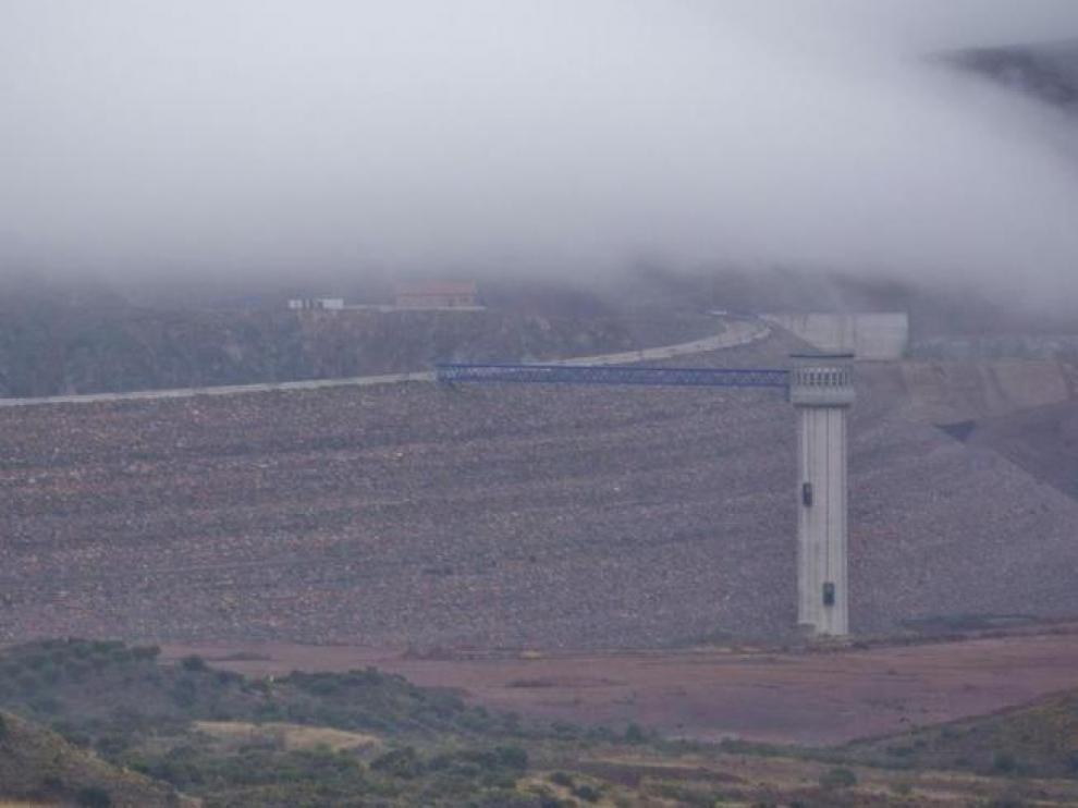 Las cuestiones se centran en conocer detalles de la gestión del embalse.