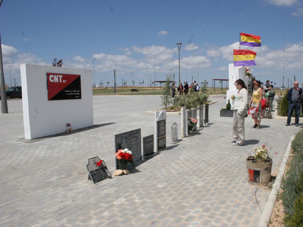 Monumento de los Pozos de Caudé, a las afueras de Teruel.