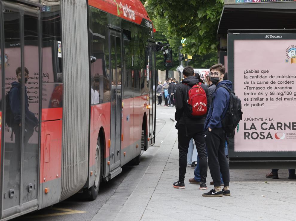 Afecciones por la huelga del bus en Zaragoza.