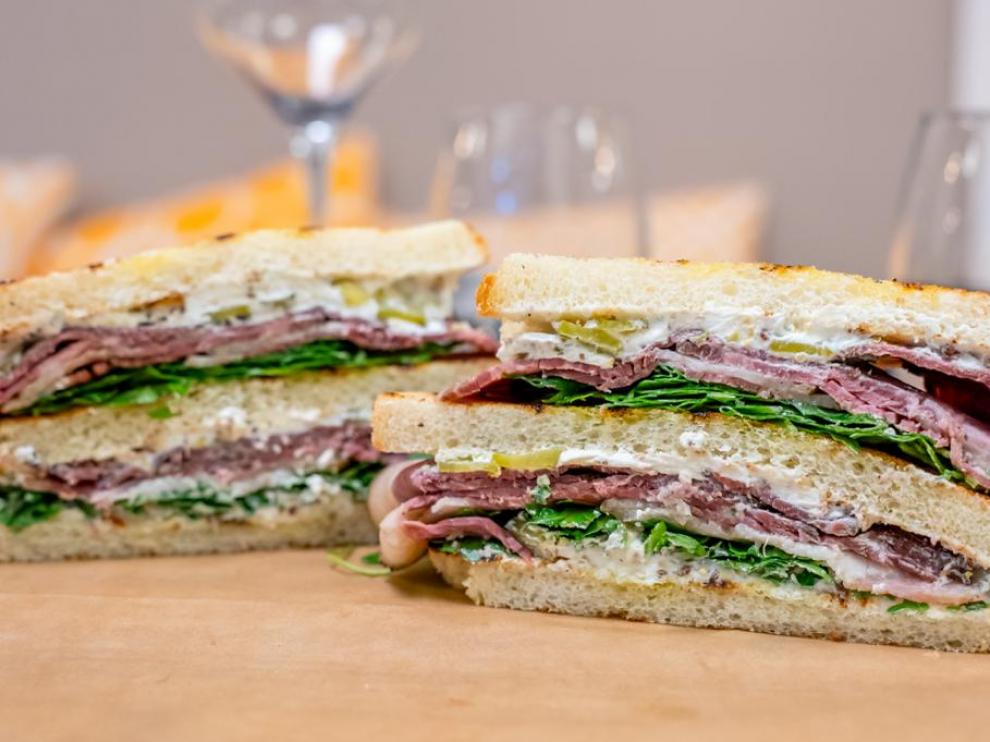 Sándwich de pastrami del restaurante Pepito Ternera, en Zaragoza.