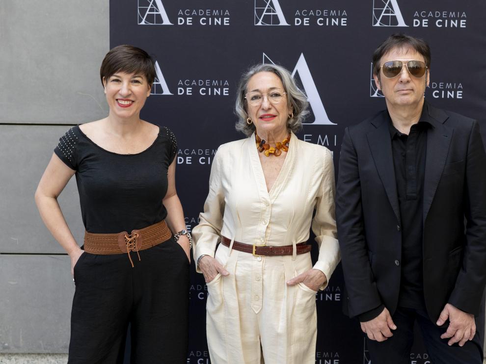 La guionista y productora, Virginia Yagüe; la actriz, Luisa Gavasa; y el director de cine, Juan Vicente Córdoba.