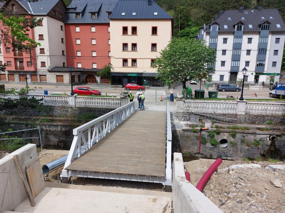 Nueva pasarela de acceso al entorno a la Estación de Canfranc