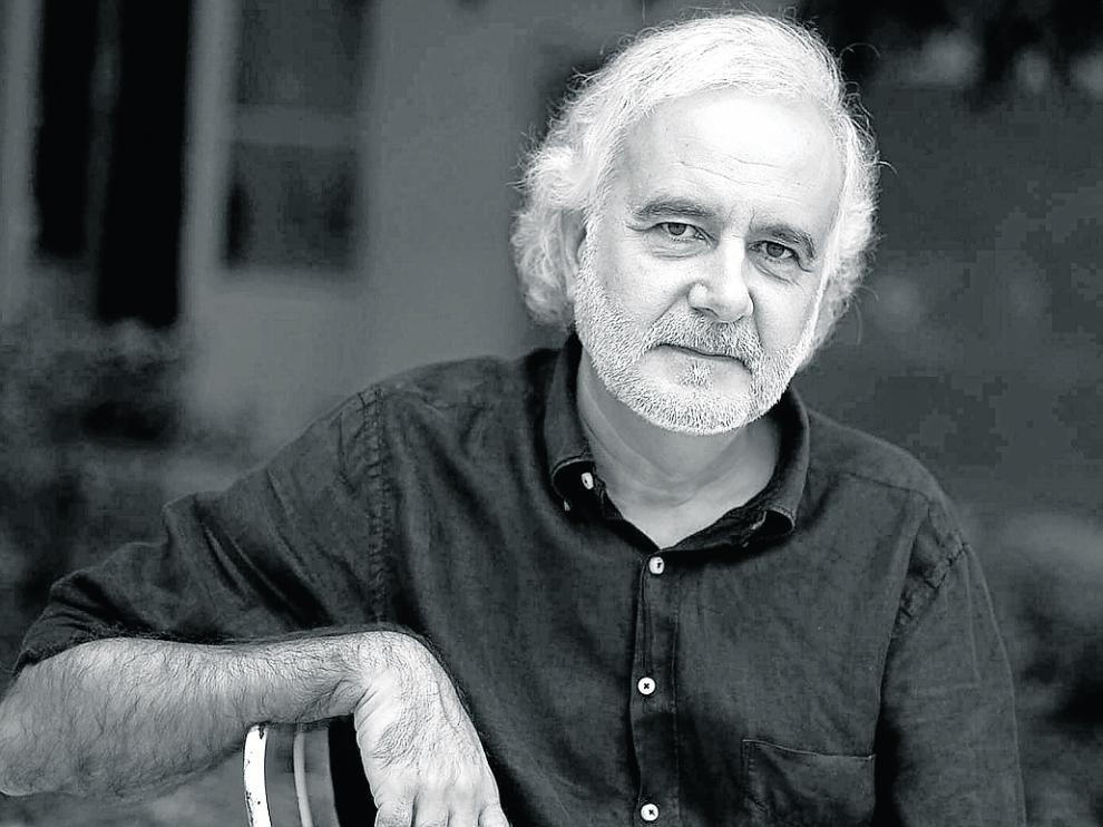 Ramón Andrés es uno de los autores más personales de las letras españolas: poeta, investigador, filósofo, musicólogo...