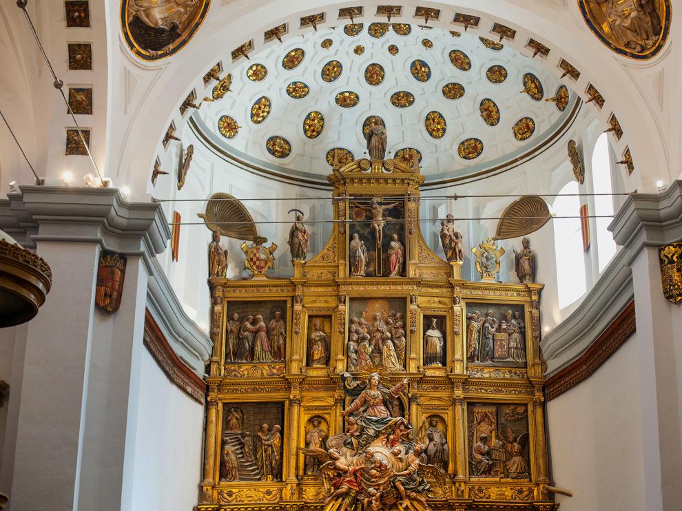 Primera misa en la colegiata de Santa María de Calatayud.