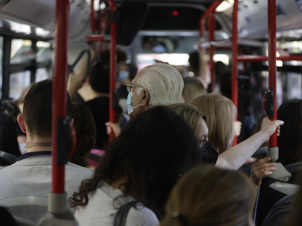 Fotos de la huelga de bus en Zaragoza este miércoles, 18 de mayo
