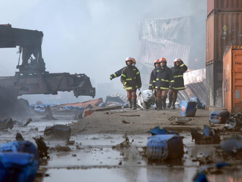 At least 32 dead in fire at chemical container depot in Bangladesh